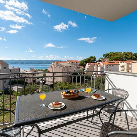 Apartments And Rooms Nikola Omiš Екстериор снимка