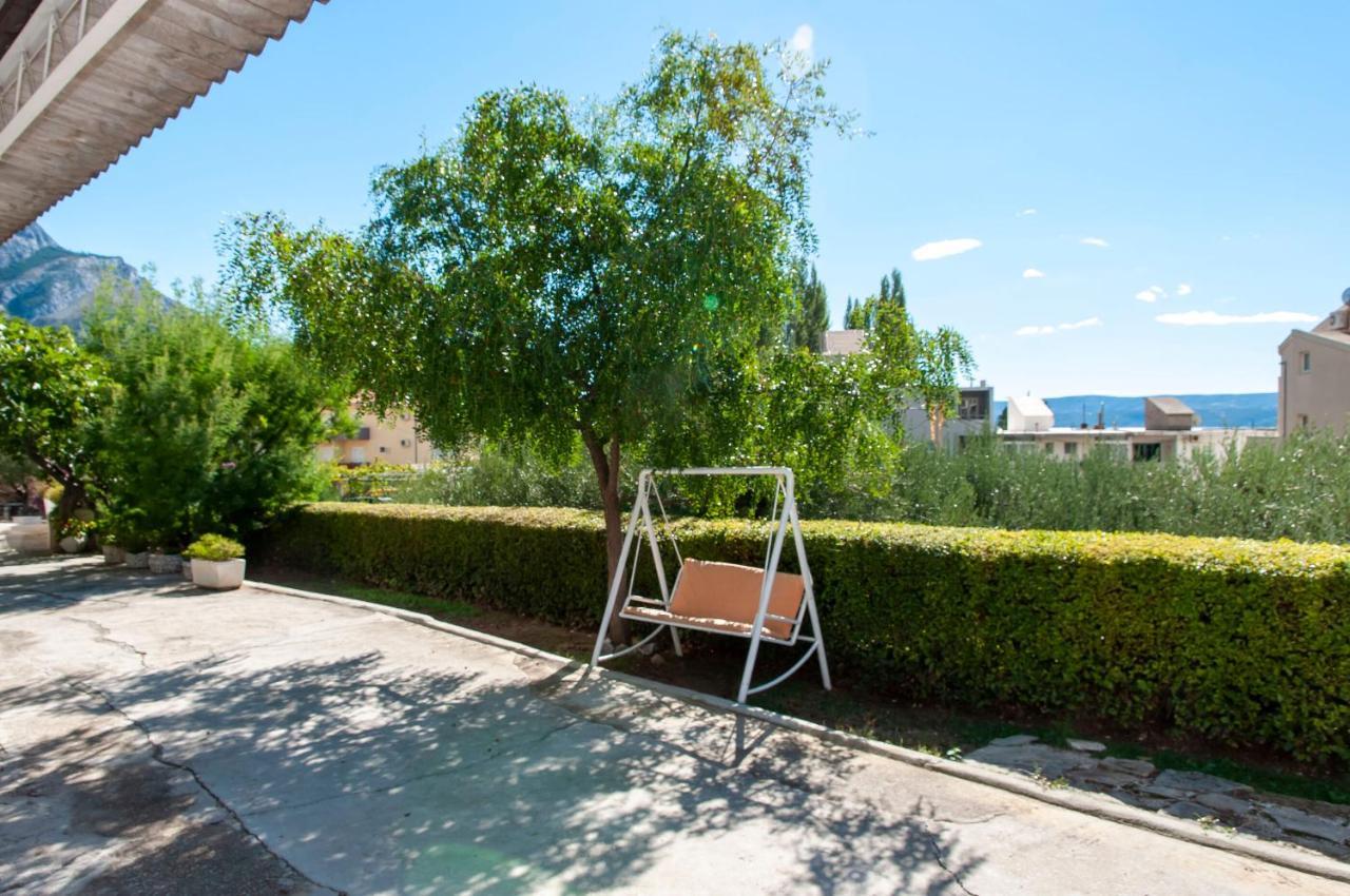 Apartments And Rooms Nikola Omiš Екстериор снимка