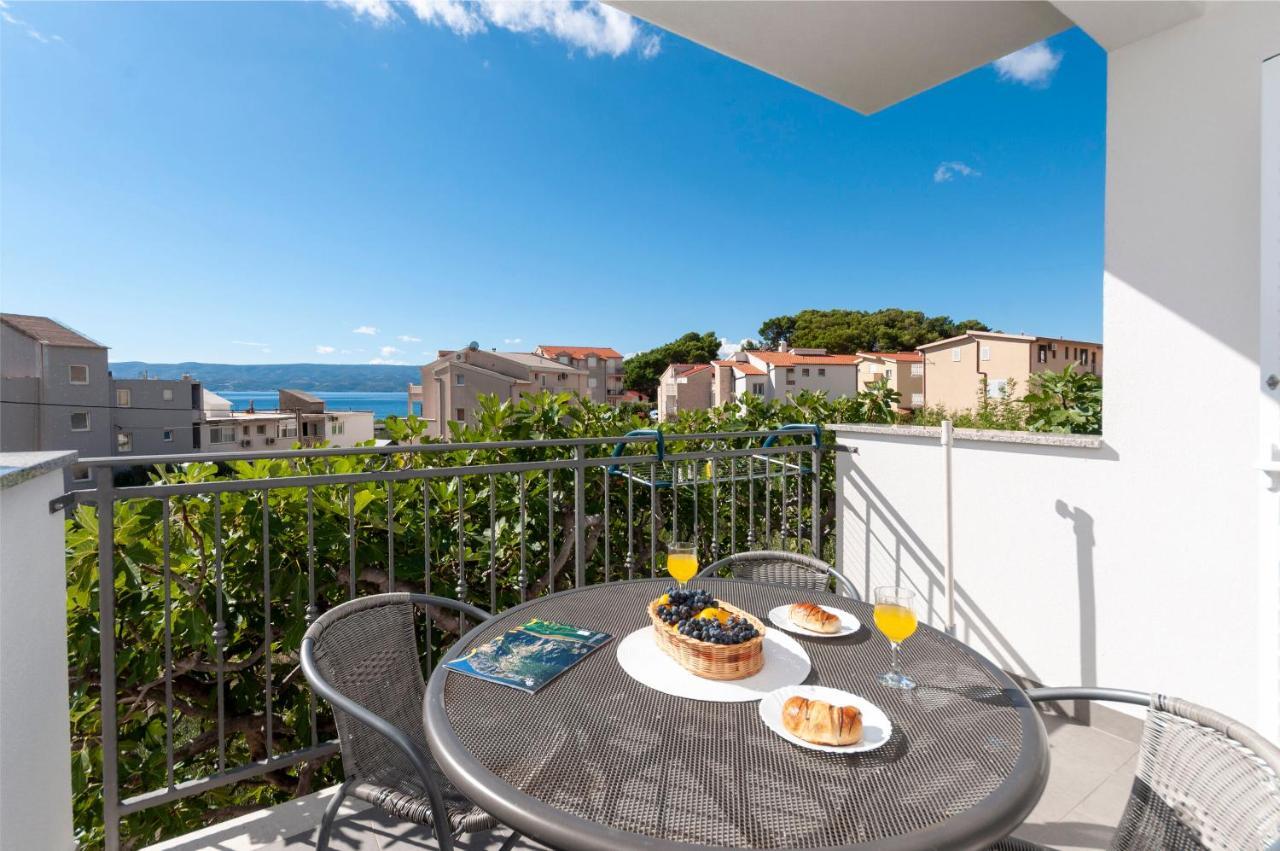 Apartments And Rooms Nikola Omiš Екстериор снимка