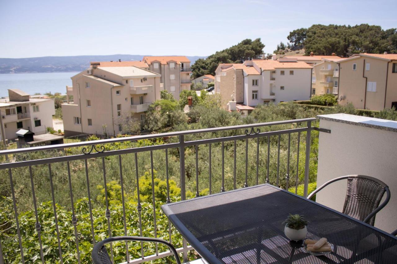 Apartments And Rooms Nikola Omiš Екстериор снимка