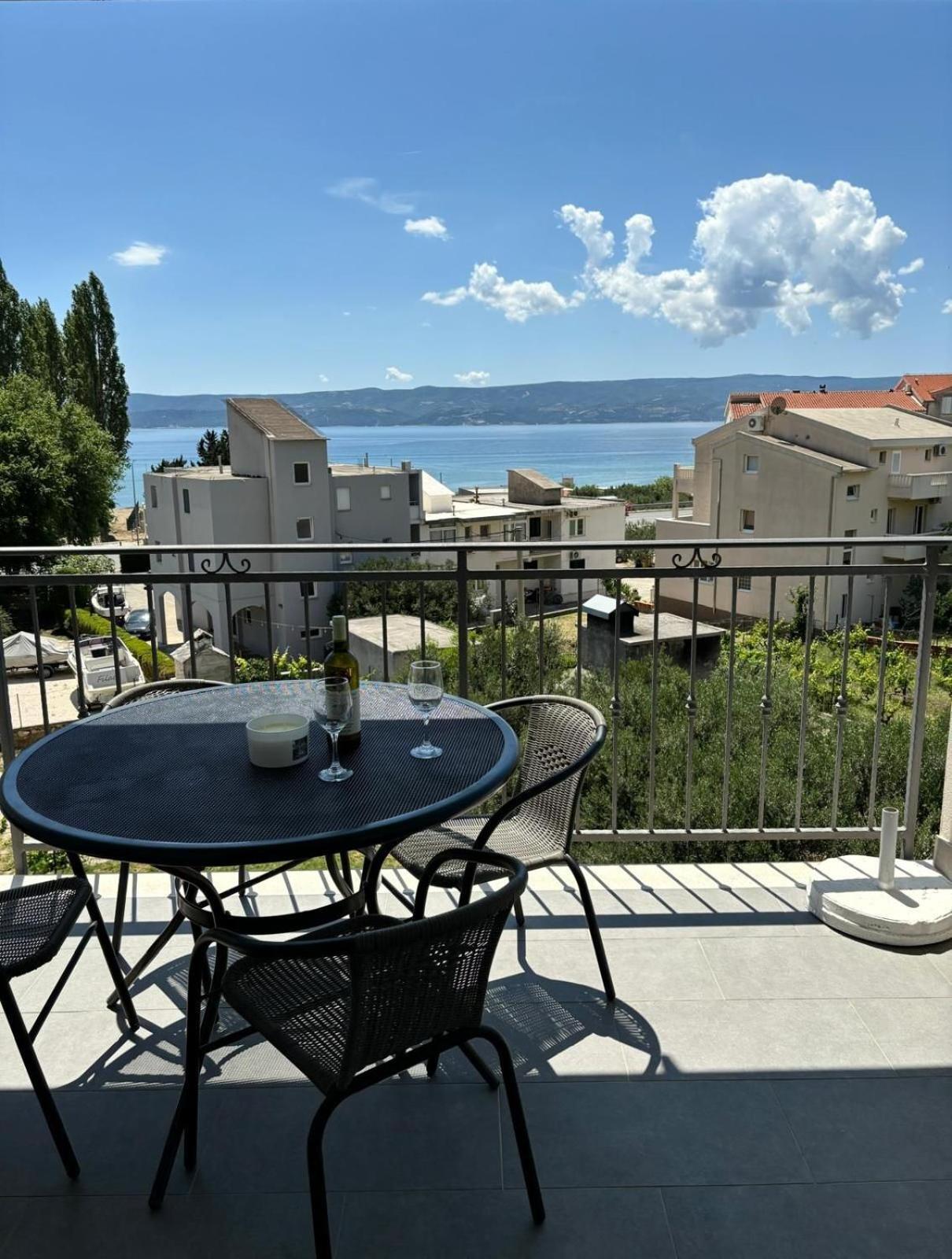 Apartments And Rooms Nikola Omiš Екстериор снимка